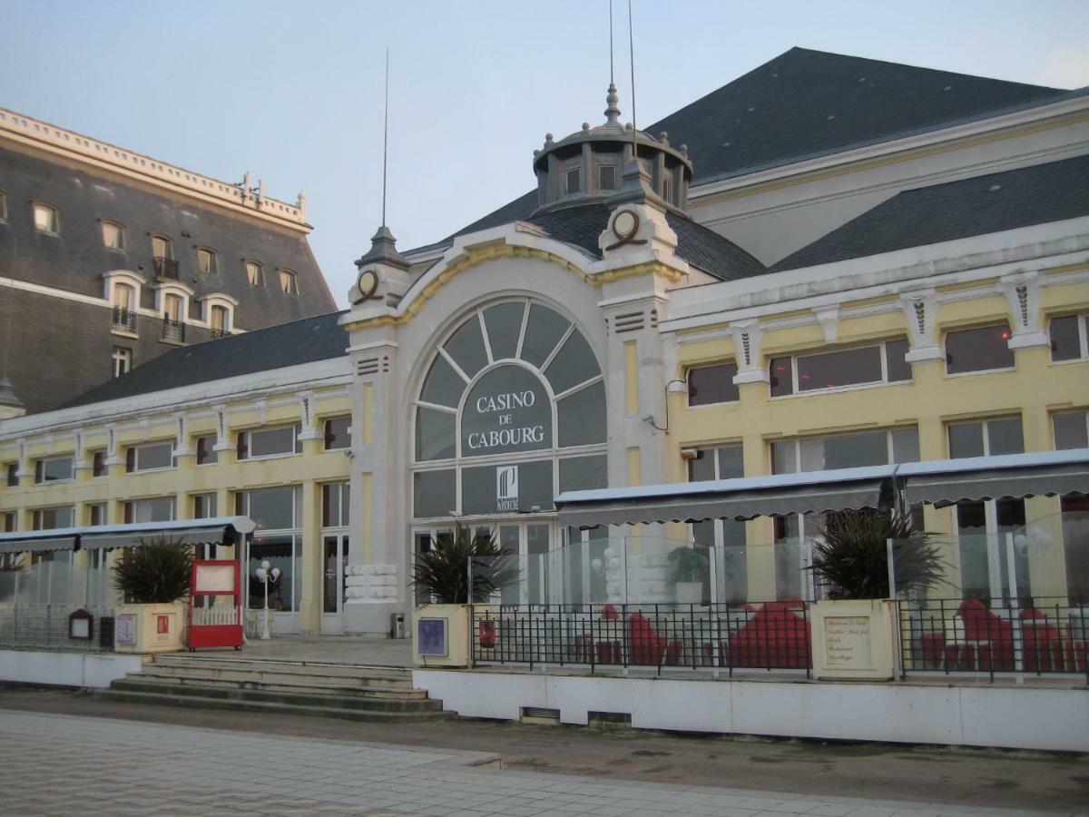 Cabourg - Hyper Centre, Plage מראה חיצוני תמונה